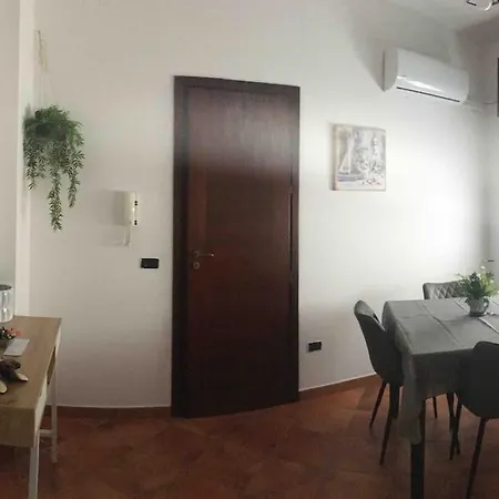 Incantevole/ Bedsitting-room 아파트