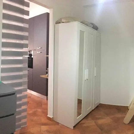 Appartement Incantevole/ Bedsitting-room *